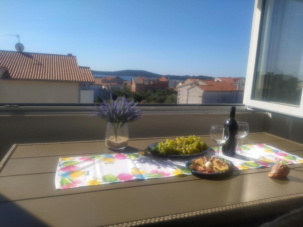 Apartmani Trubi 3 Vodice Exteriör bild