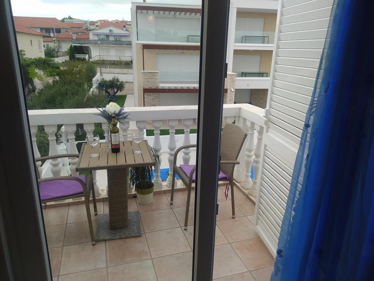 Apartmani Trubi 3 Vodice Exteriör bild