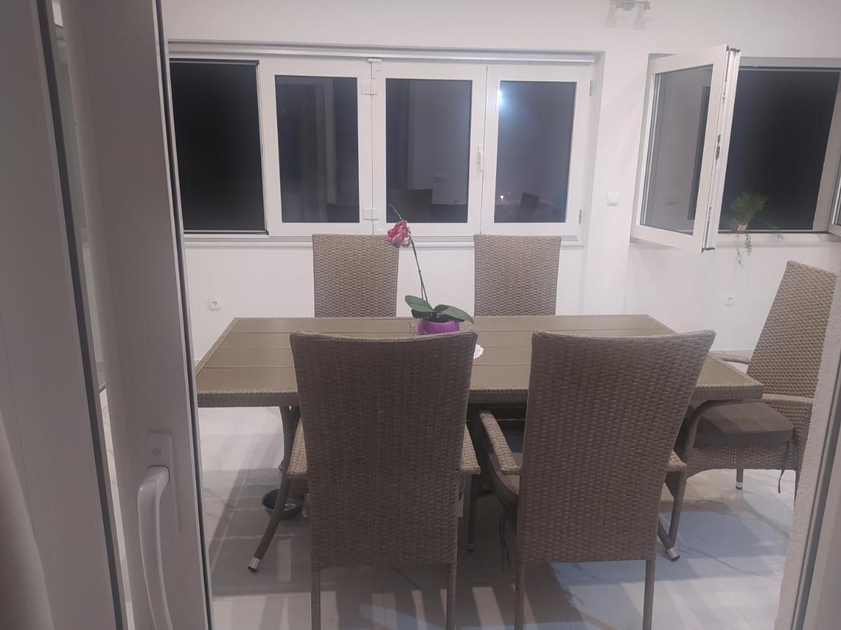 Apartmani Trubi 3 Vodice Exteriör bild